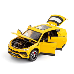 LAMBORGHINI URUS 1:24 Die-Cast Metal Collectible Car with Opening Doors and Bonnet