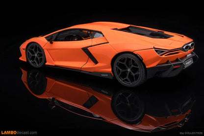 LAMBORGHINI REVUELTO 1:24 Die-Cast Metal Collectible Car with Opening Doors and Bonnet