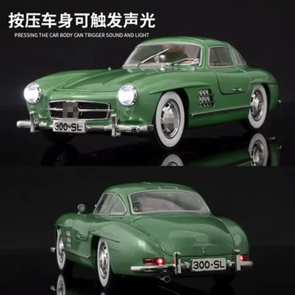 BMercedes-Benz 300SL 1:24 Die-Cast Metal Collectible Car with Opening Doors and Bonnet