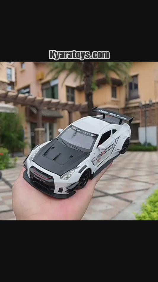 NISSAN GTR SUPER SPORT 1:24 Die-Cast Metal Collectible Car with Opening Doors and Bonnet