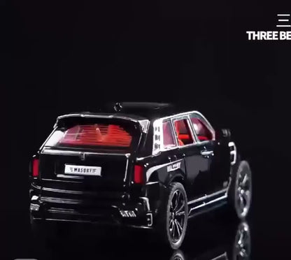 Rolls Royce Cullinan Masonry  1:32 Die-Cast Metal Collectible Car with Opening Doors and Bonnet