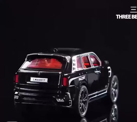 Rolls Royce Cullinan Masonry  1:32 Die-Cast Metal Collectible Car with Opening Doors and Bonnet