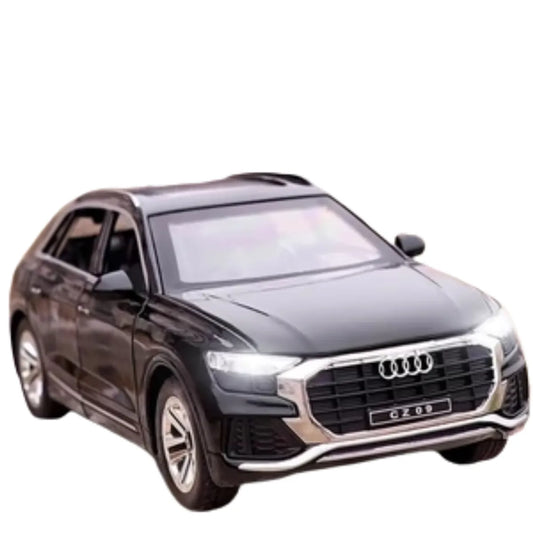 AUDI Q8 1:24 Die-Cast Metal Collectible Car with Opening Doors and Bonnet